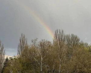 По-справжньому тепла погода, але місцями - помірний дощ: прогноз на 16 квітня